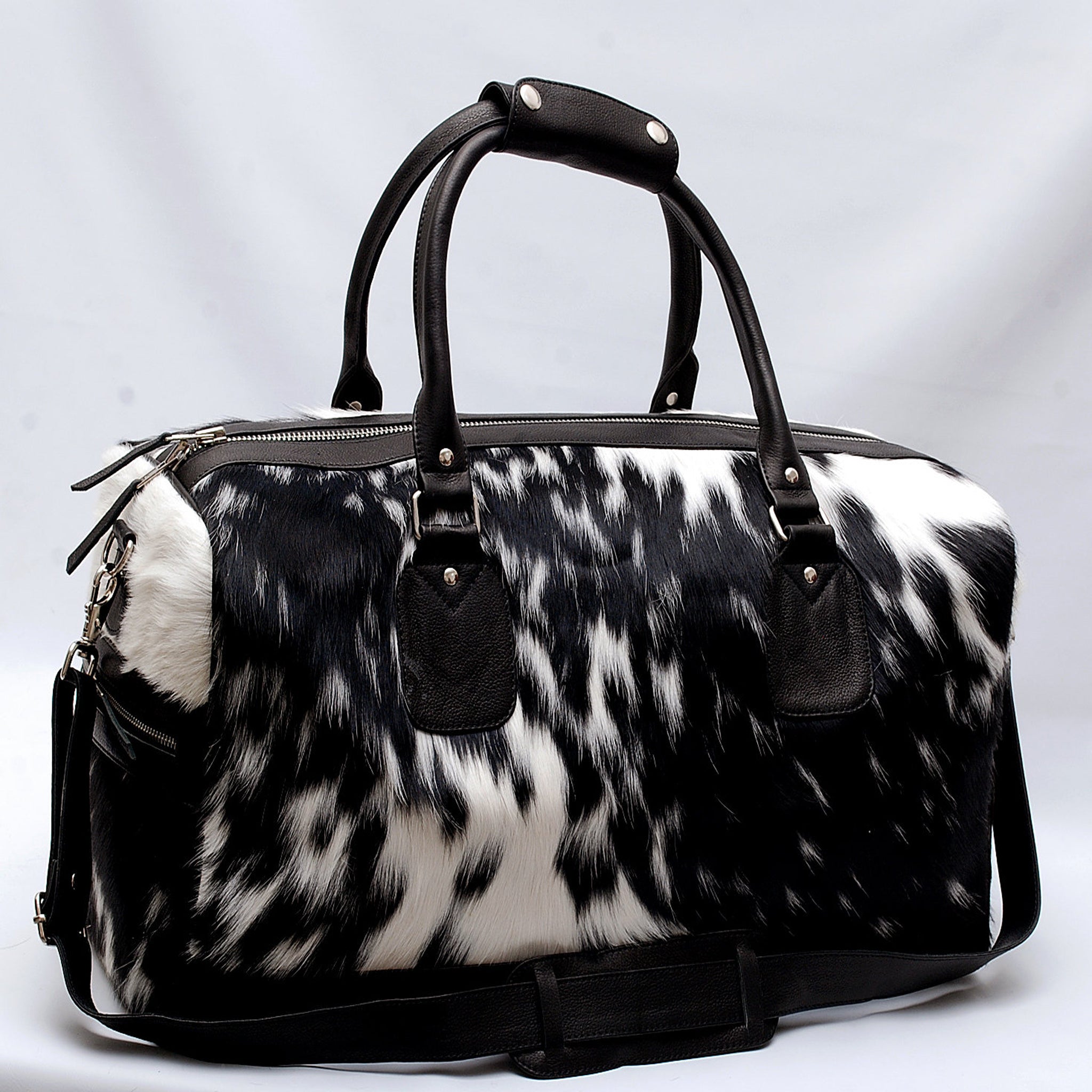 Medium Cowhide Duffel Bag, Genuine Leather Weekend Travel Bag, Stylish Luggage for Men & Women