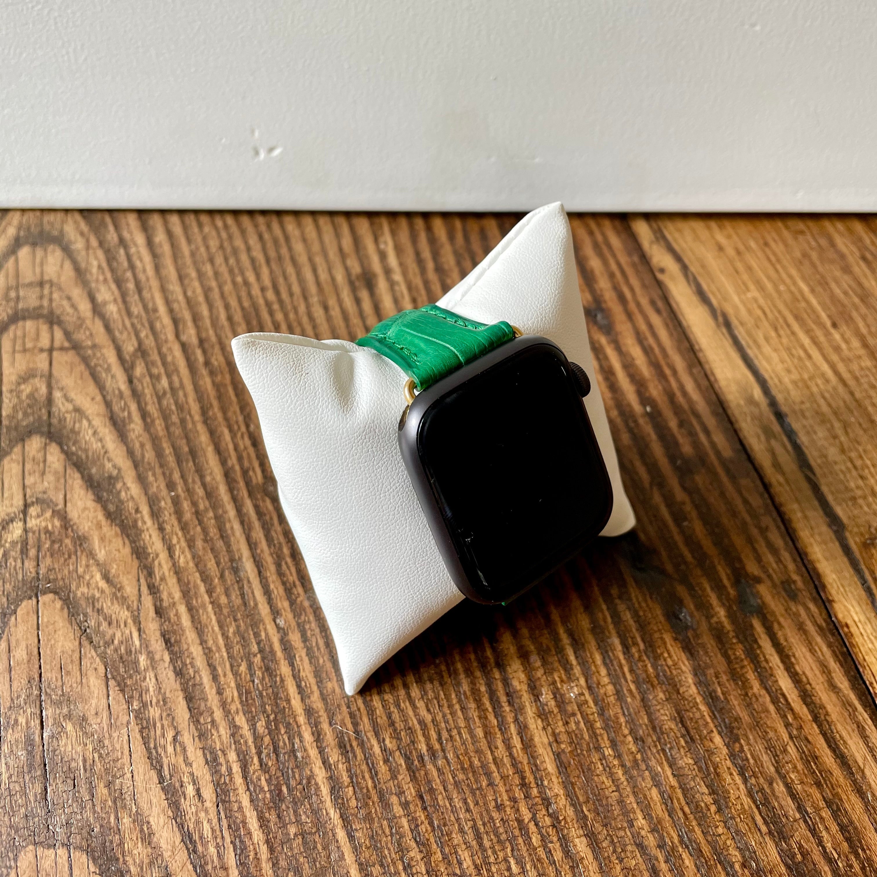 Apple Watch Band, Kelly Green Matte Alligator 42MM - 45MM M L Gold