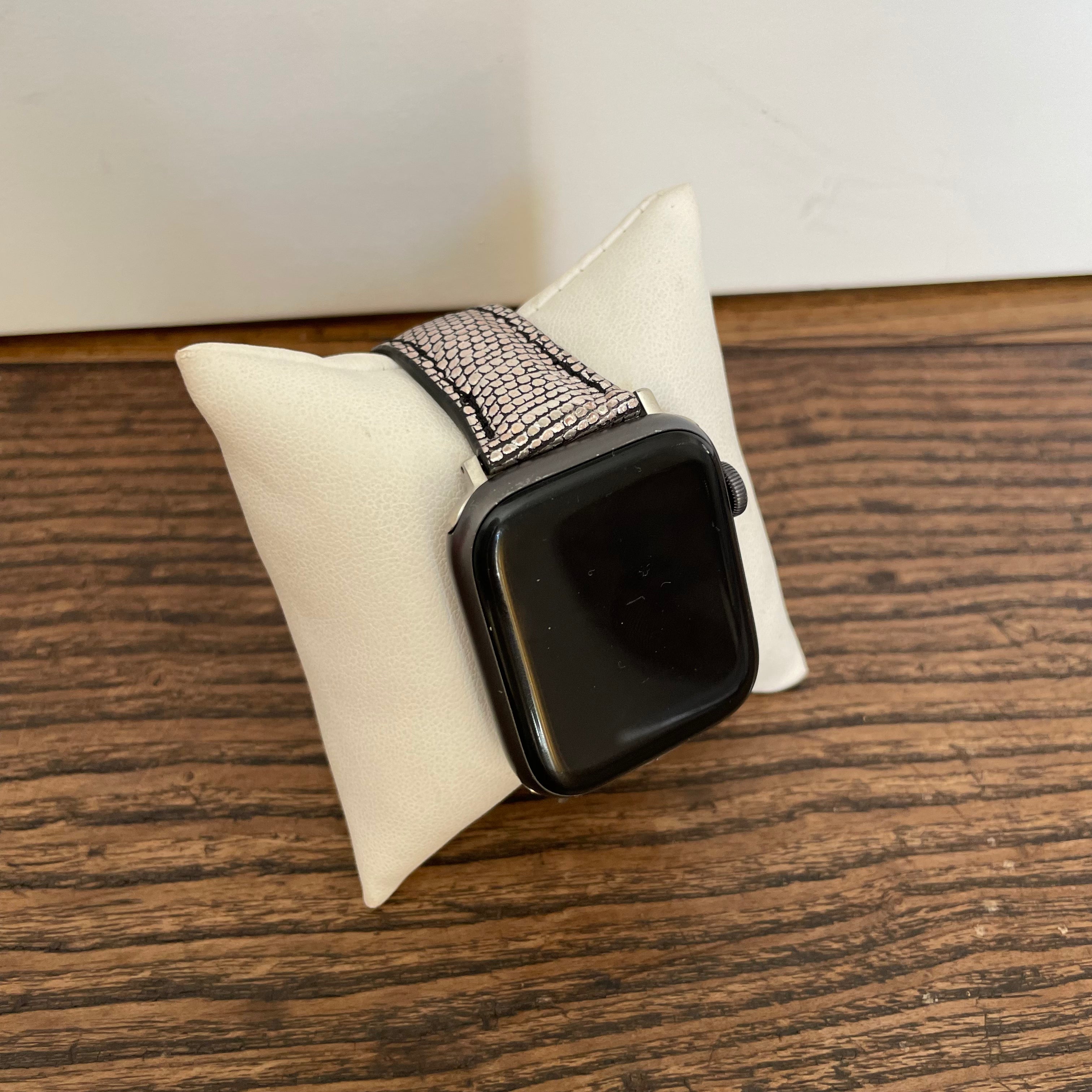 Apple Watch Band, Silver Lizard