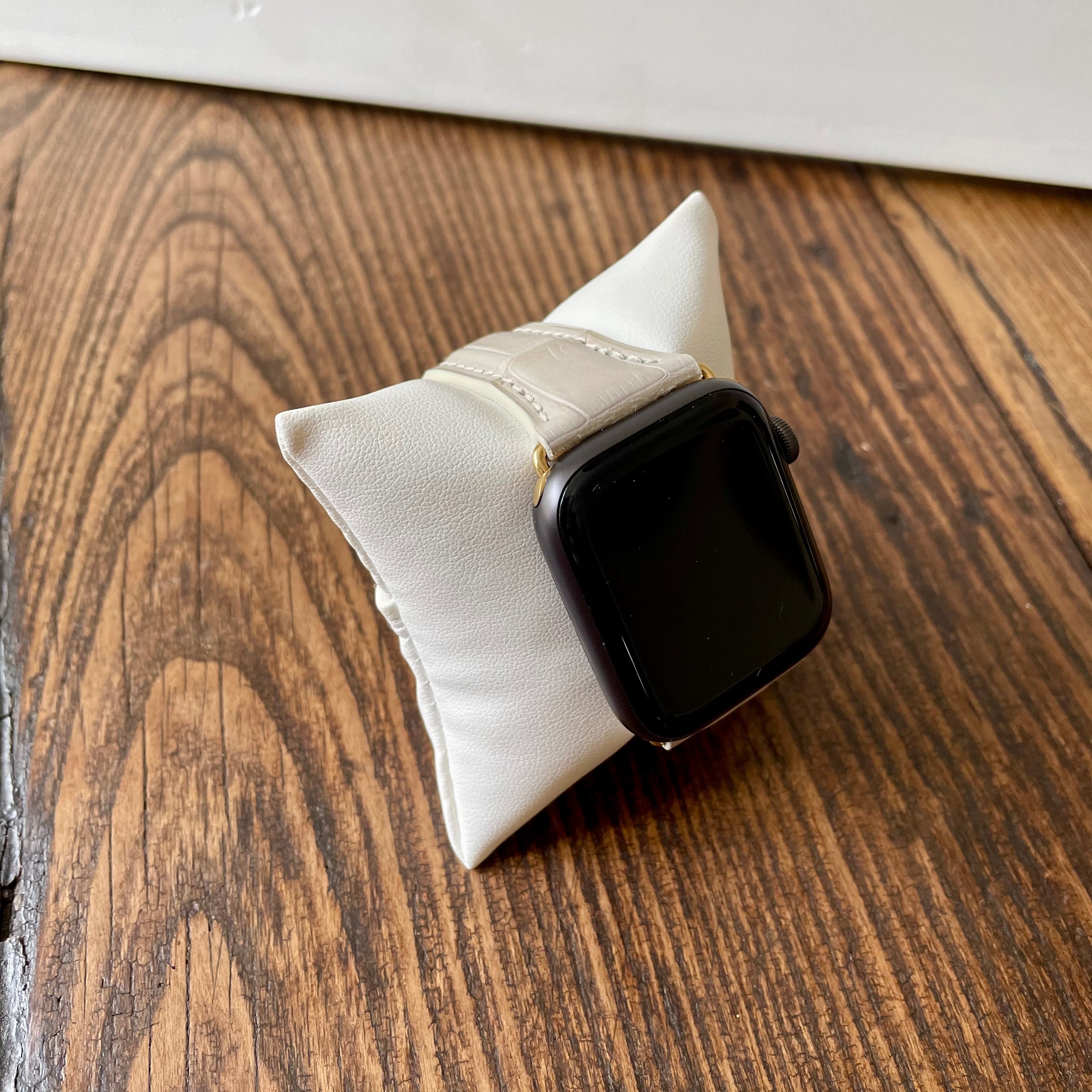Apple Watch Band, White Bone Matte Alligator S M Gold