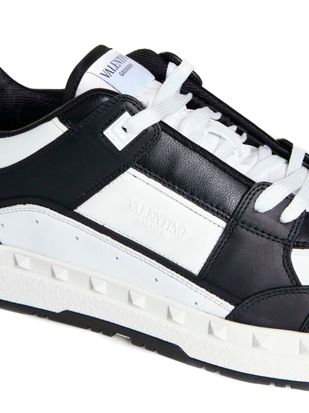 Valentino Garavani Men Calf Leather Freedots Sneakers