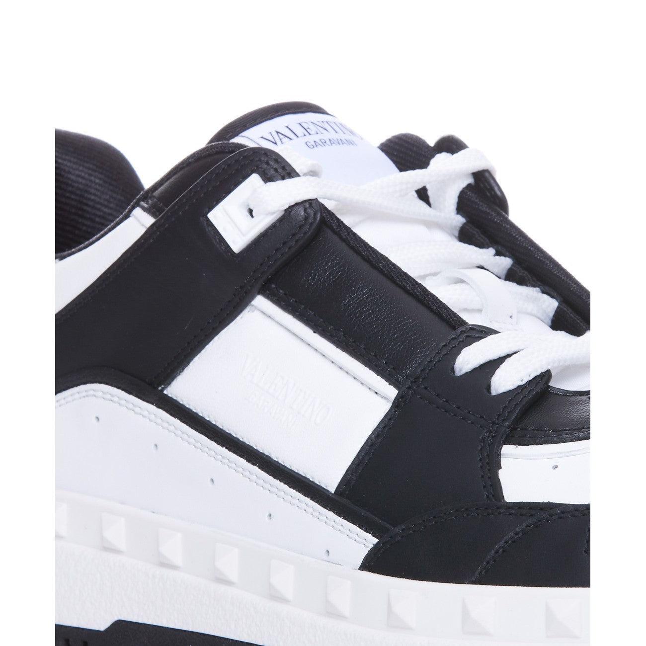 Valentino Garavani Men Freedots Sneakers